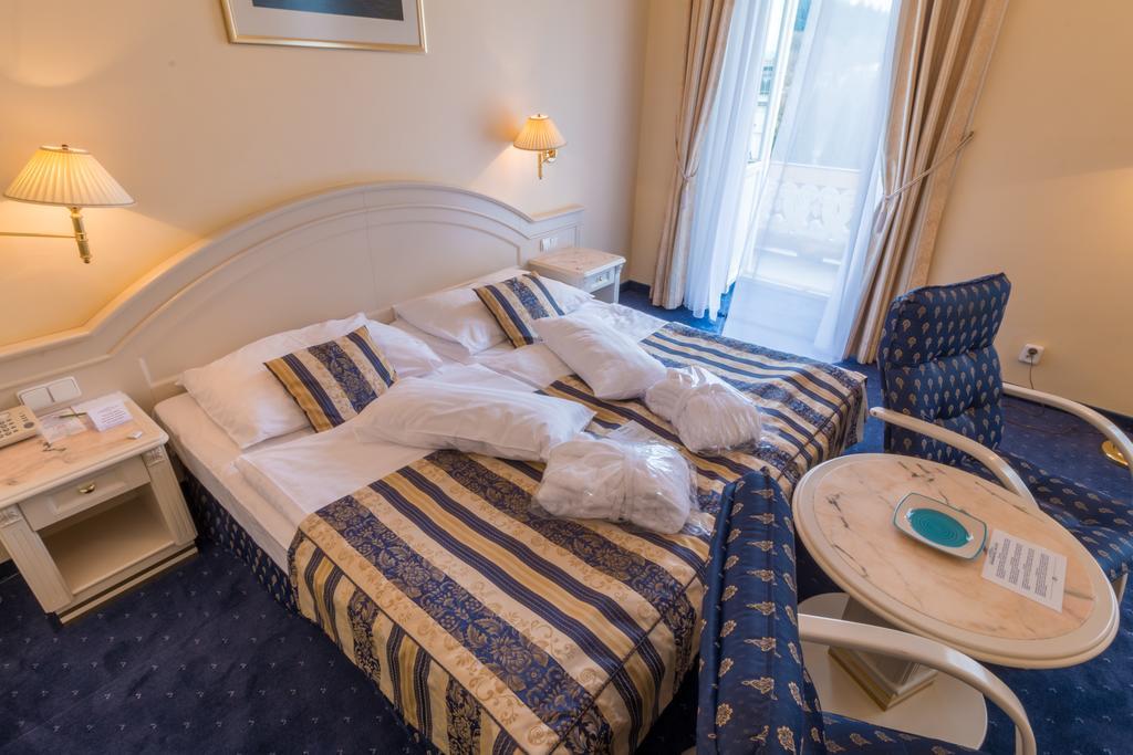 Ensana Hotel Pacifik Mariańskie Łaźnie Zewnętrze zdjęcie
